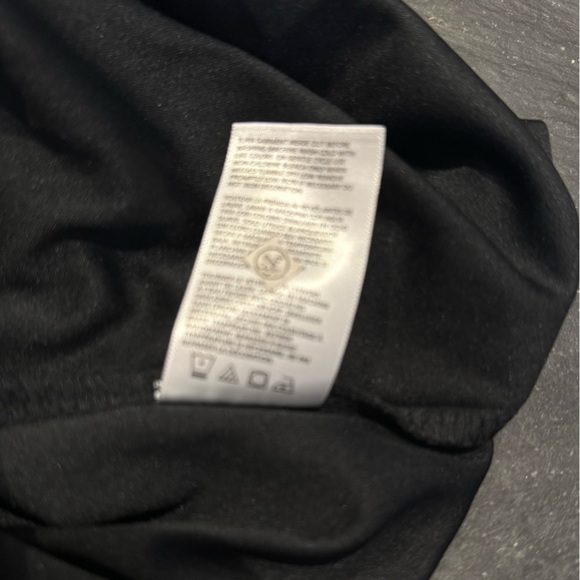 LA Kings unisex shirt🖤worn once for a company event🖤like NEW!! women’s sizing - Picture 8 of 9